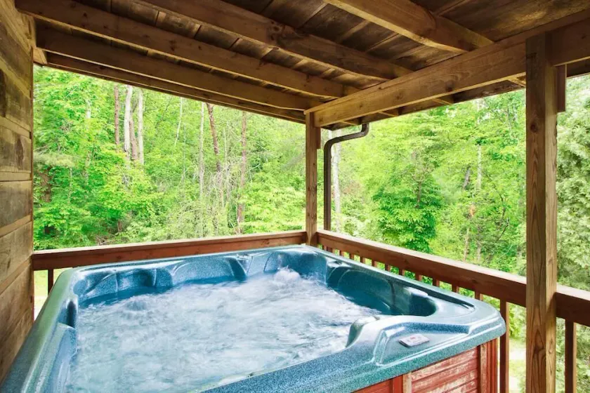 Erschwingliches Mtn Cottage W / Wood F. P. + Whirlpool + WiFi! - Image 1