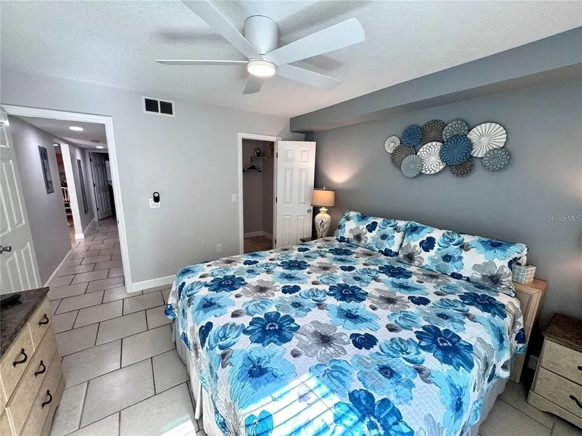 5 Minuten Fahrt bis zur Siesta Key 2BR / 2BA Wohnung Sienna Park. beheizter Pool.. - Image 1