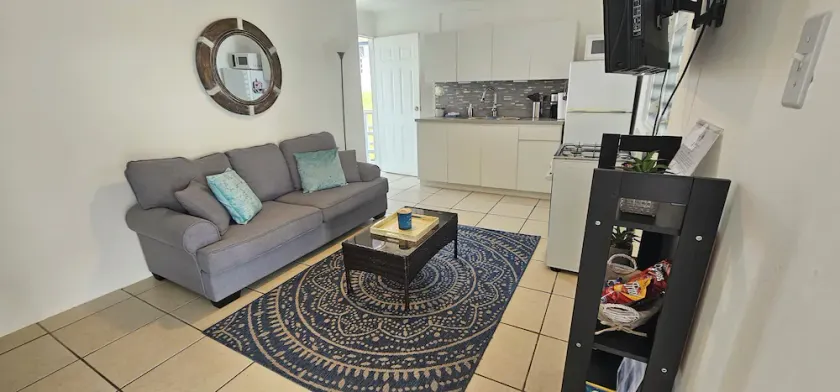 Vistas Del Mar Cozy apartment with ocean view, 5 minutes to beaches - Image 1