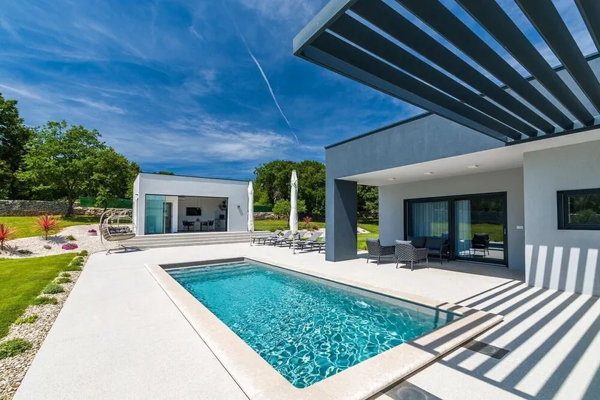 Villa Valinka Design - Image 1