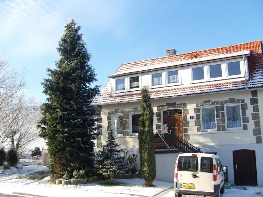 Stylish apartment in Stormbruch with garden - Image 1
