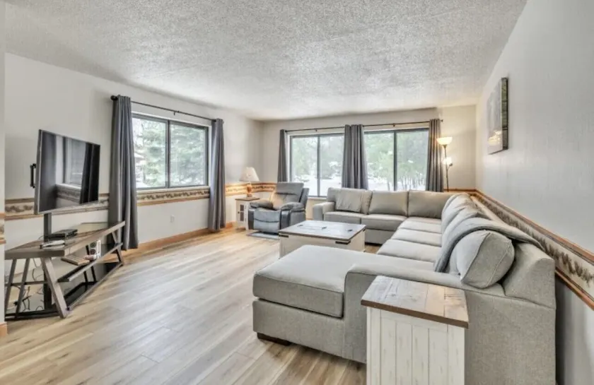 Northwoods Getaway Dog Friendly Apartment with King Beds - Image 1