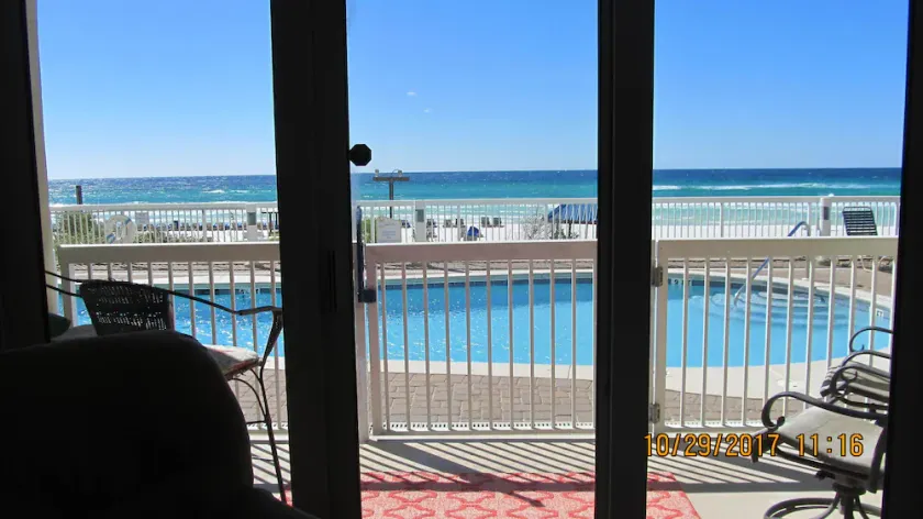 GROUND FLOOR.   OPENS UP TO POOL & BEACH.   NO WAITING ON ELEVATOR. - Image 1