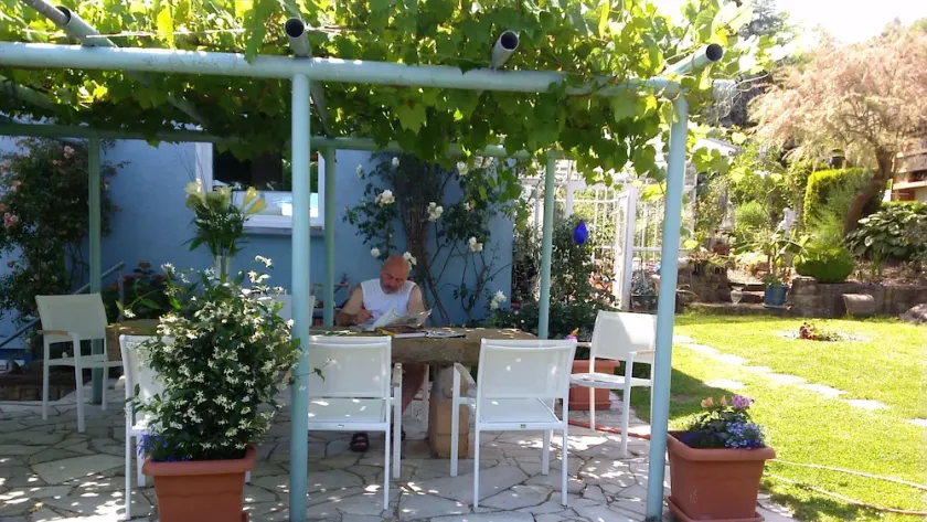 The blue house (Lilie apartment) with pool on the southern wine route - Image 1