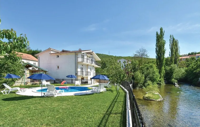 Five-Bedroom Holiday Home In Grab - Image 1
