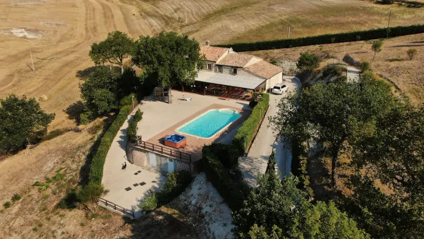 Accogliente appartamento in un casale di campagna con piscina privata e jacuzzi - Image 1