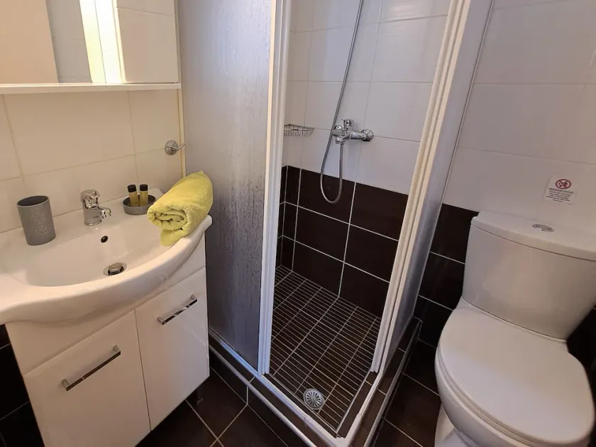 Villa moderna para 1 a 6 pessoas, piscina privativa, vista para o mar e montanha - Image 1