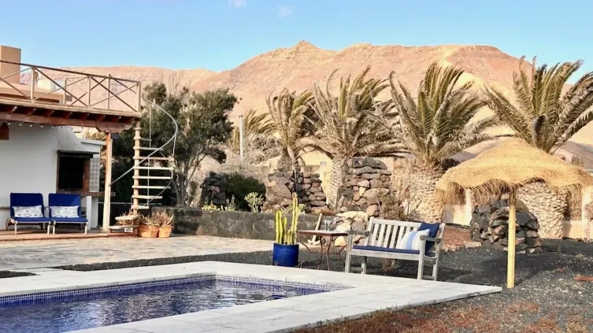 Welcome to Casa Simbi, a sun filled cottage sure to delight.  - Image 1