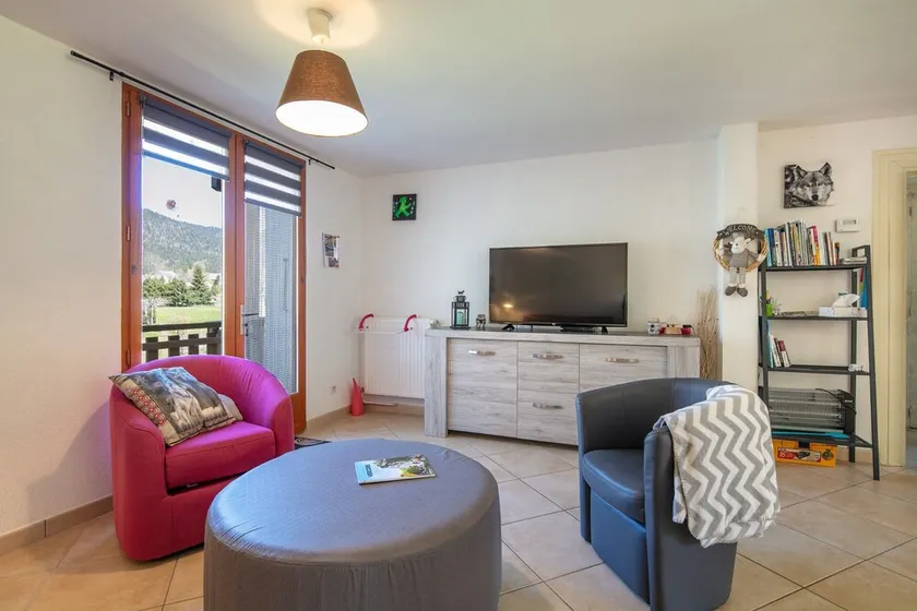 Apartment Les Ptits Loups, Autrans-Méaudre en Vercors, mountain view, private terrace and garden - Image 1