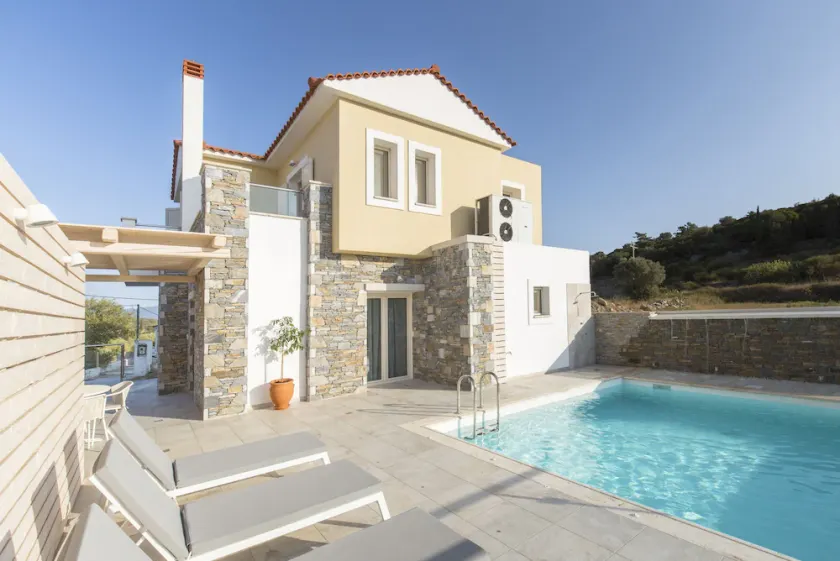 Virginia Luxury Villas - Image 1
