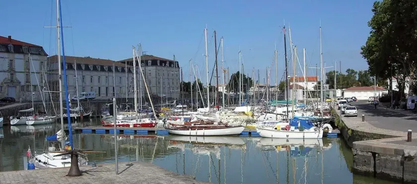 Furnished any comfort, sight on the marina and close to the thermal baths - Image 1