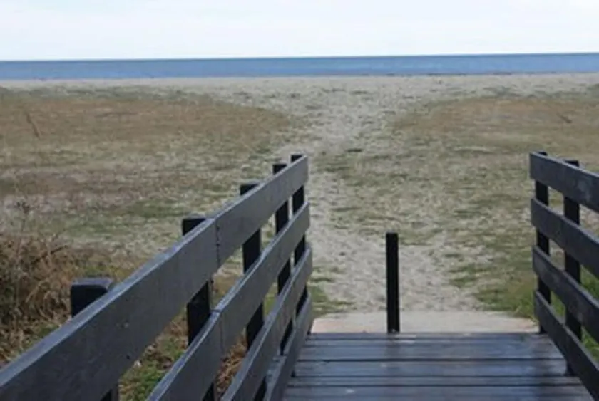 Mini air-conditioned villa 150m from a fine sandy beach - Image 1