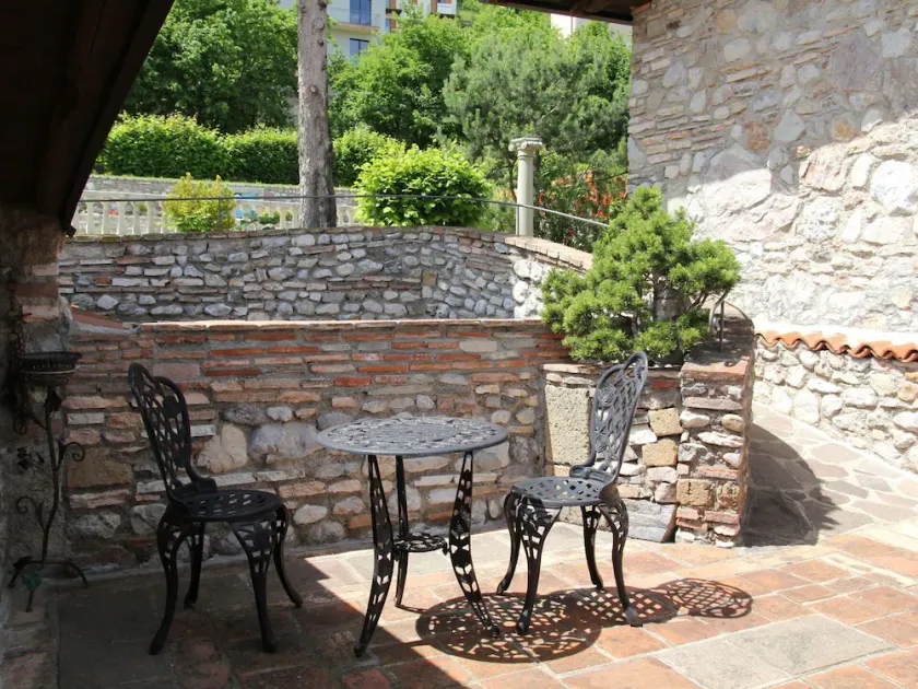 Lovely apartment for 2 people with pool, WIFI, TV, terrace, pets allowed and panoramic view - Image 1