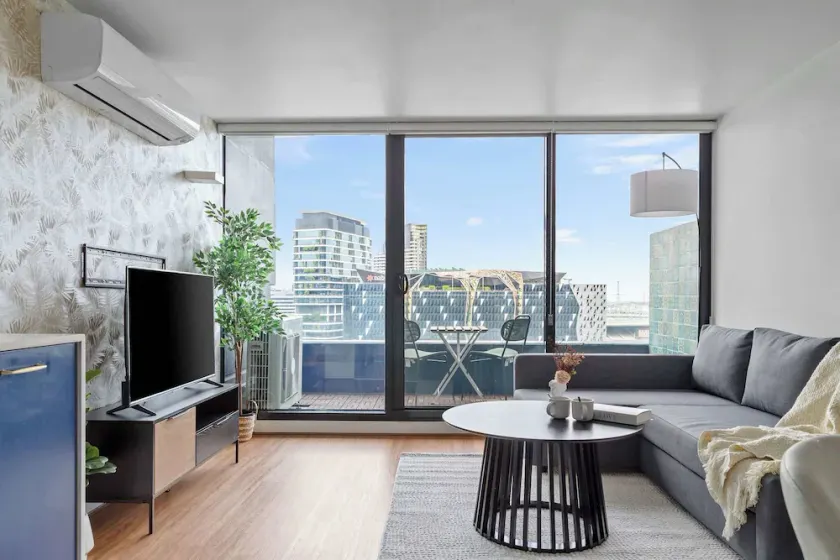 Chic Apartment by Southern Cross FREE Parking - Image 1