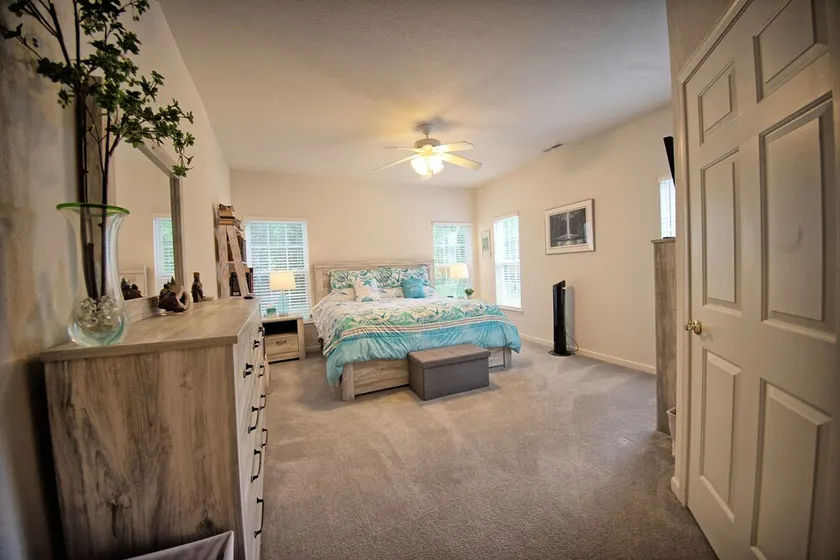 Come Relax in our Peaceful 3 Bedroom Twinhome just 3 miles from Beach! - Image 1