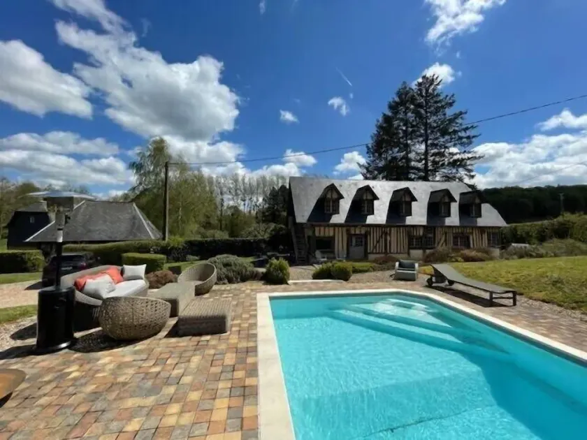 Magnificent country house, private garden and heated pool, 15 min from Deauville - Image 1