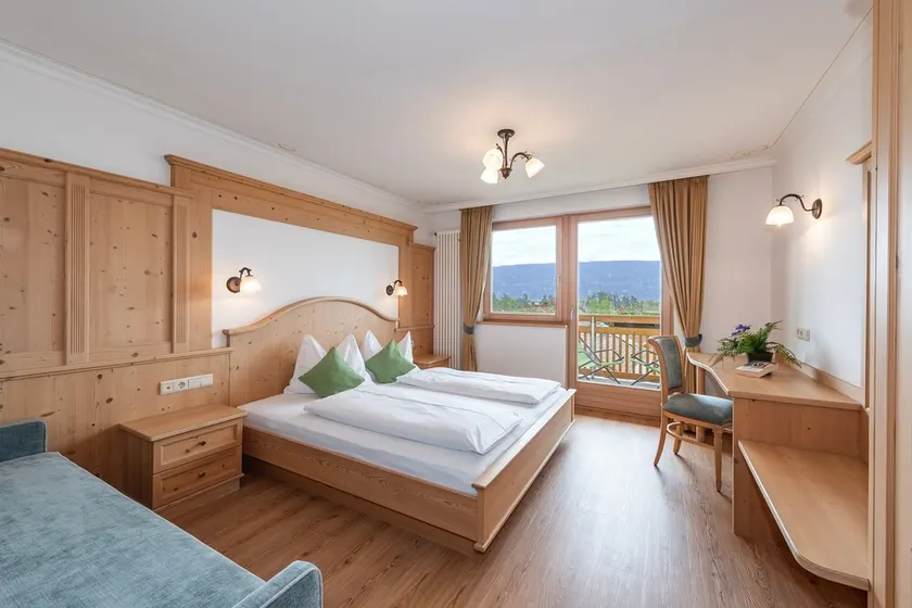 'Residence Diana Apartment 302' with Mountain View, Balcony & Wi-Fi - Image 1