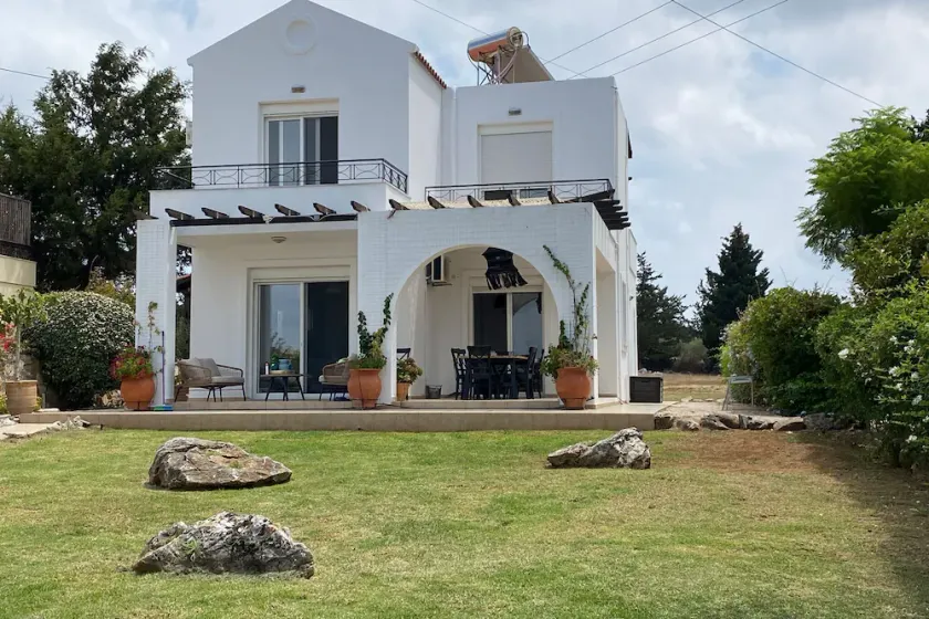 Garden Villa Near Chania s Coastline - Image 1