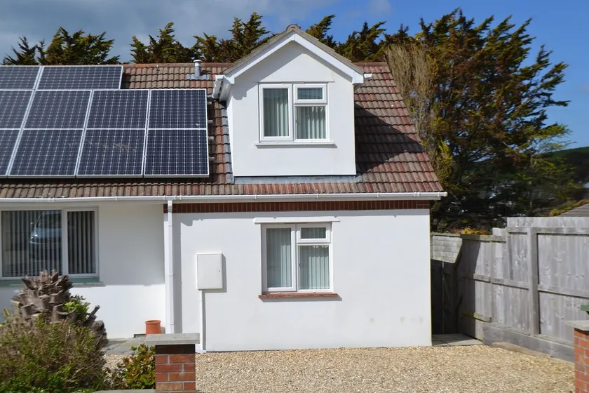 Appartement de 2 chambres, à 5 minutes à pied de la célèbre plage de surf et du village de Croyde - Image 1