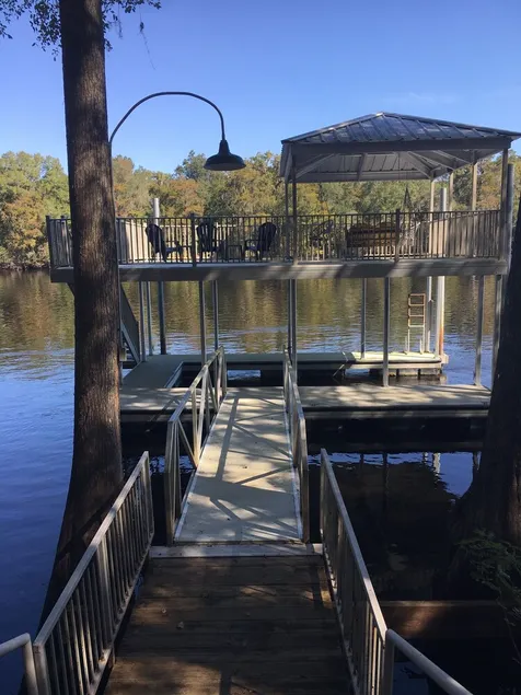 Luxury on the Suwannee - Image 1