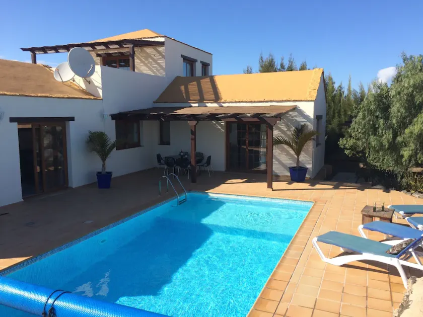 Luxury Abgelegene Villa mit großen beheizten privaten Pool und Wifi. - Image 1