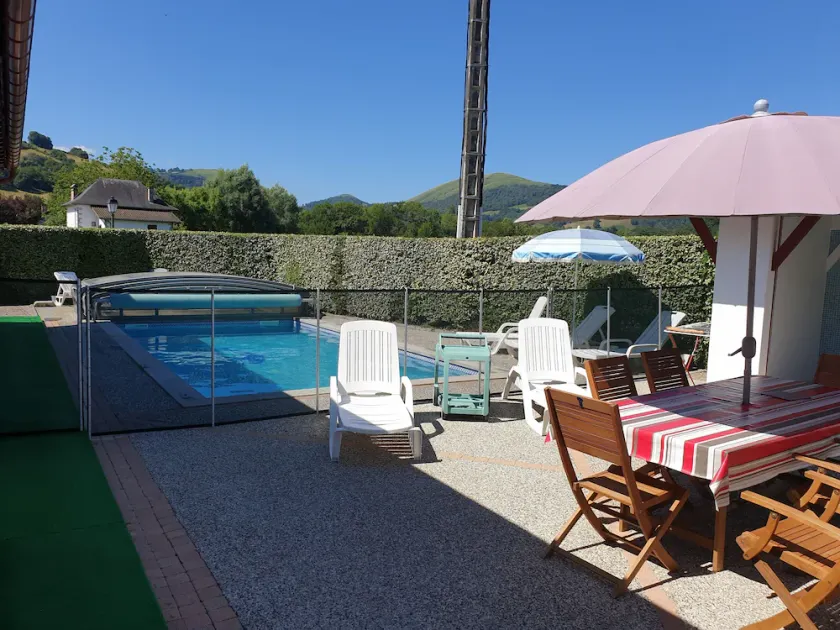 Charming villa in the heart of the Basque Country - Image 1