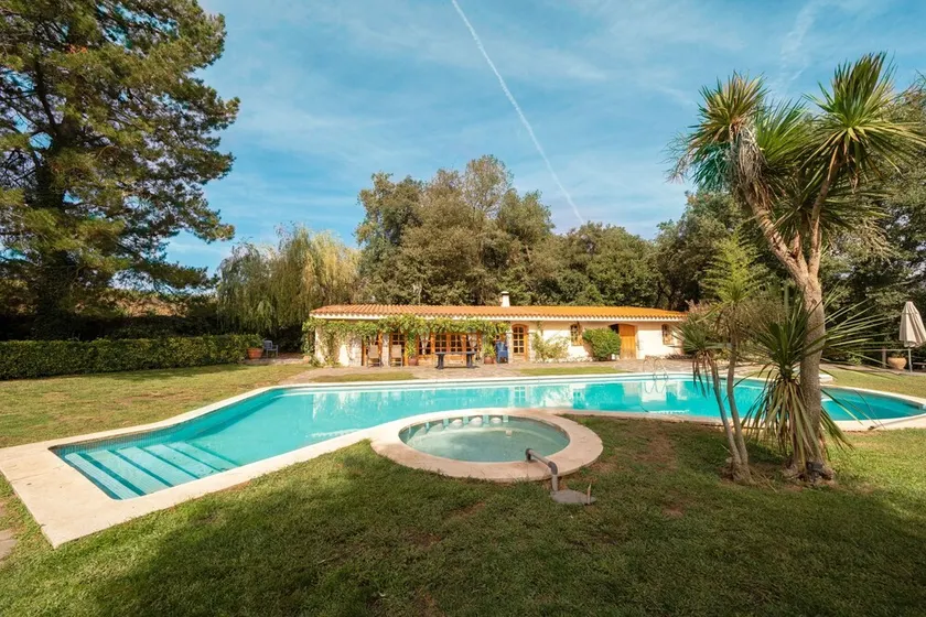 Country House \"Can Mariné\" with Mountain View, Private Pool & Wi-Fi - Image 1