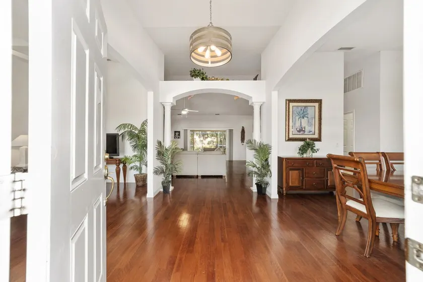 Bursting with Sunshine Pool Home S & G home - Image 1