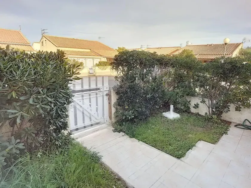 Jolie villa de type 3 avec véranda et extérieur - Image 1