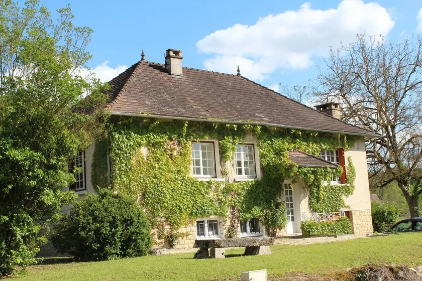 Sommerhus med stor privat pool og udsigt over bakken i hjertet af Dordogne - Image 1