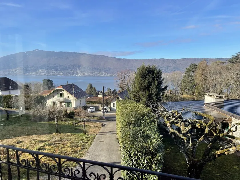 Maison de village vue lac - Image 1
