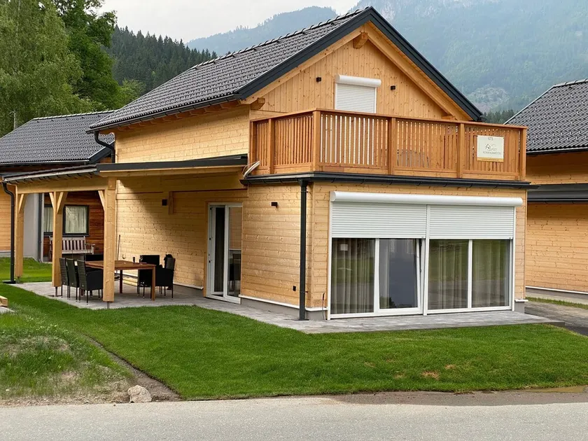 Schwalmhütte - Newly built chalet directly on the ski slope - Image 1