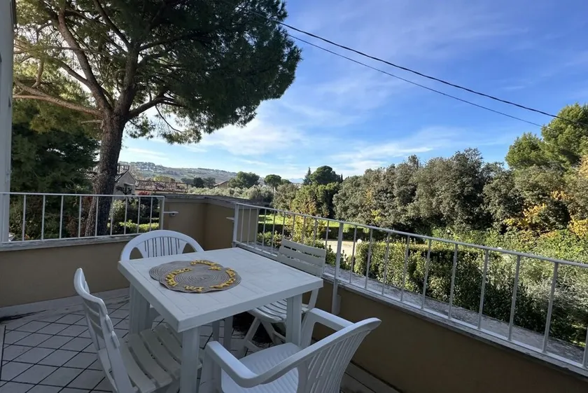 N185 - Numana, wonderful three-room apartment with terrace and swimming pool - Image 1