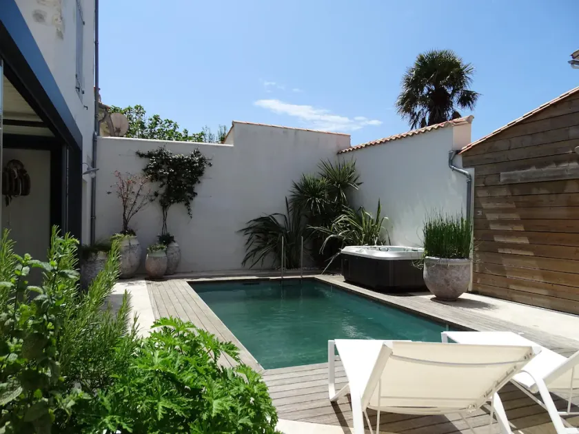Villa CLOS NERAUD with swimming pool and spa - Image 1