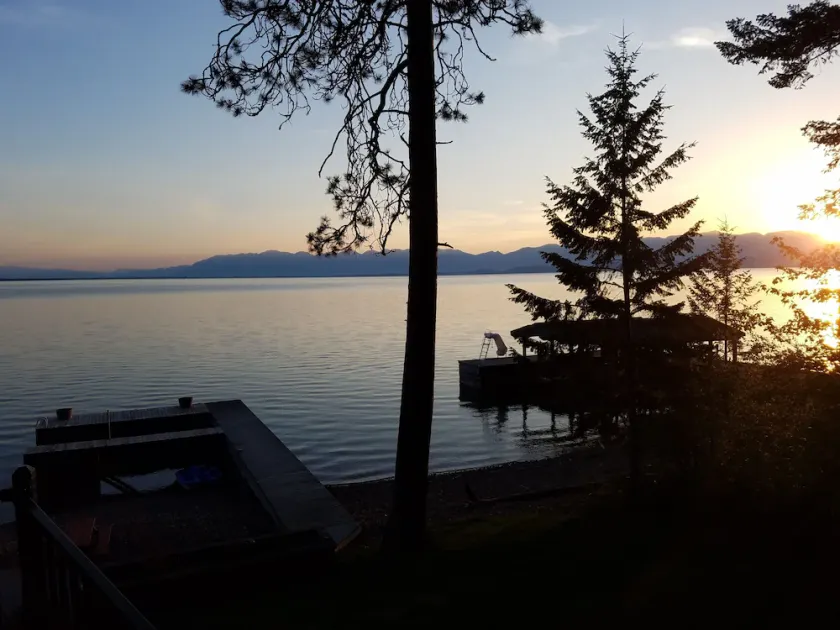 ** NEUES ANGEBOT *** Flathead Lake House mit freiem Blick in den Glacier Park - Image 1