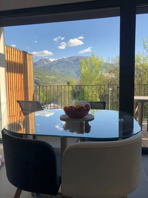 Beau T2 neuf avec vue superbe sur les montagnes - Image 1