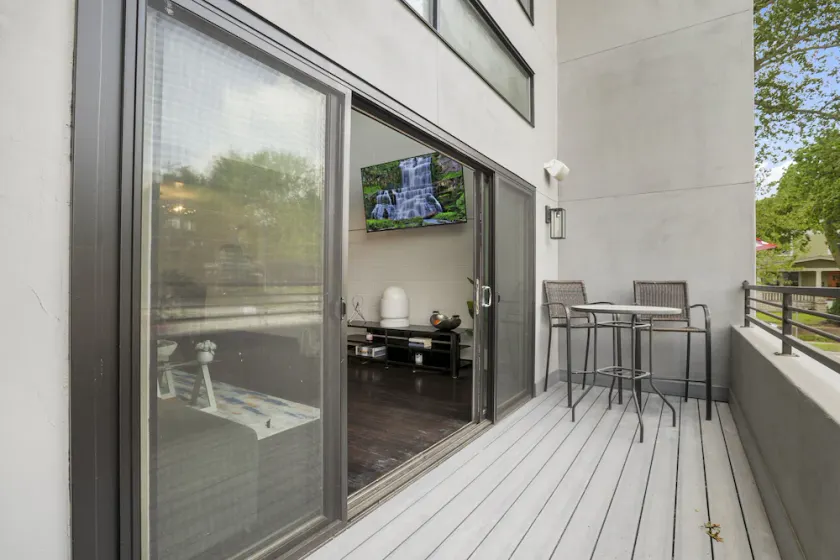 Condo w/ Downtown Views - Image 1