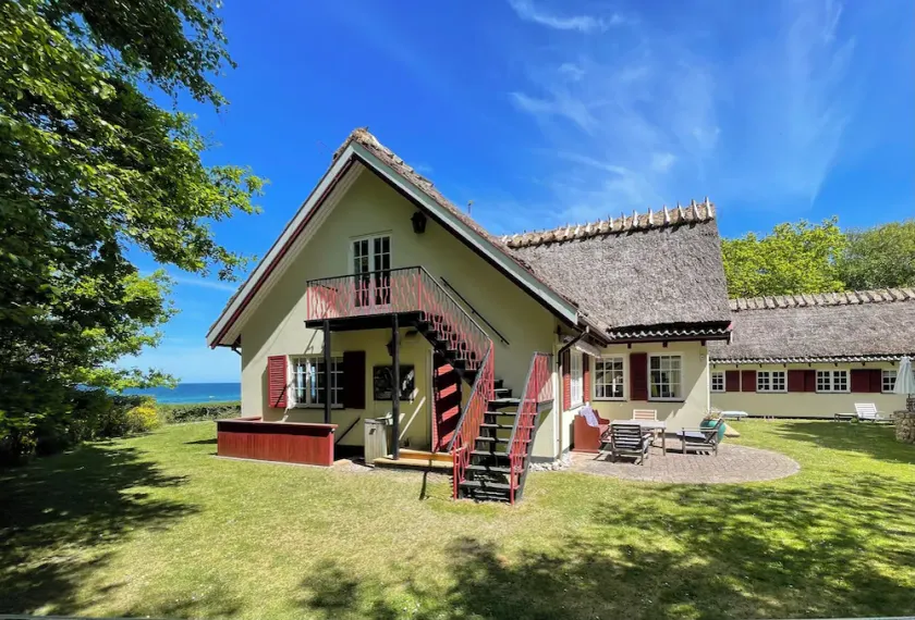 Unik Beachfront sommerhus i A 9 Acre Nature Reserve nær Gilleleje - Image 1
