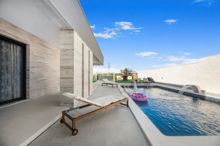 Villa Jollie by Villas Guide - Image 1