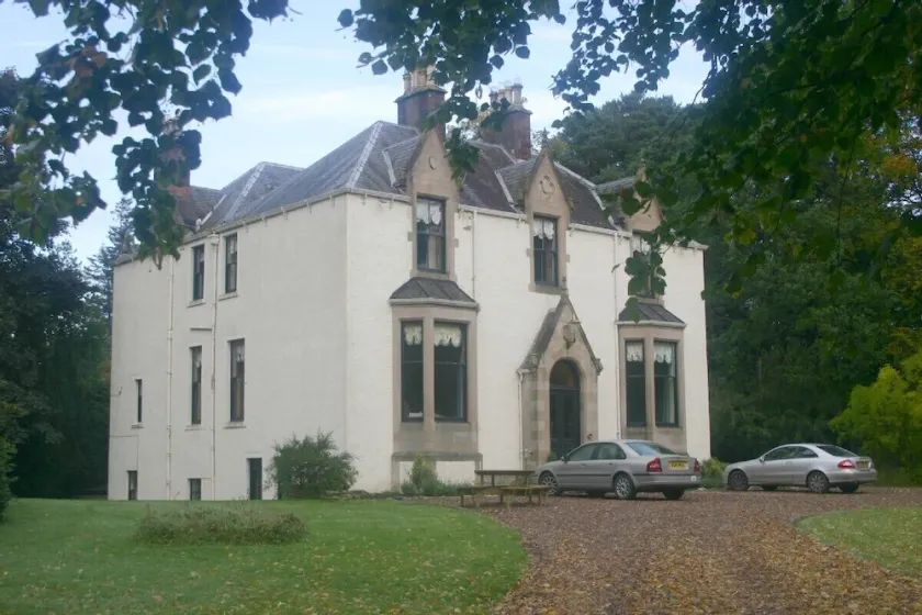 Merlindale 5 * independiente, dos habitaciones / dos baños aptos. por River Tweed. - Image 1
