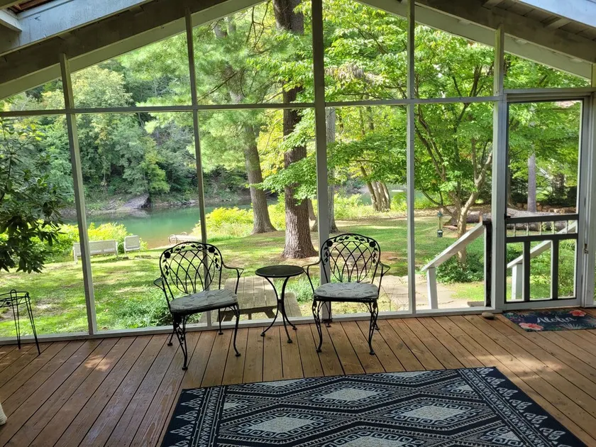 Water Front Cottage Pine Creek Rail Trail Pennsylvania's 2026 Trail of the year! - Image 1