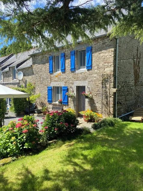 Pinabre - Rural farmhouse with great access to walking and cycling routes - Image 1