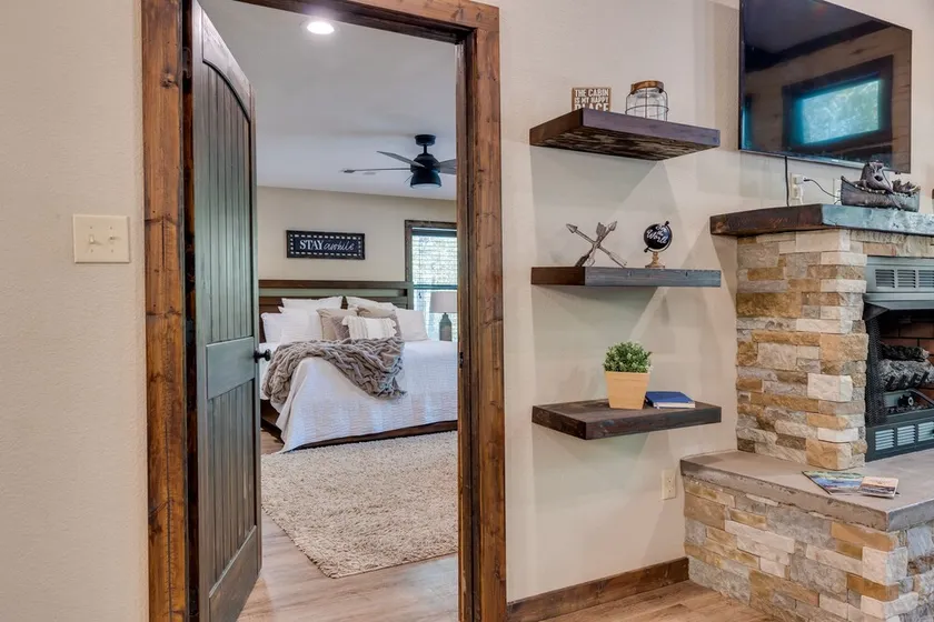 Bent Tree Cabin, on Private 12.5 Acres + Hot Tub - Image 1
