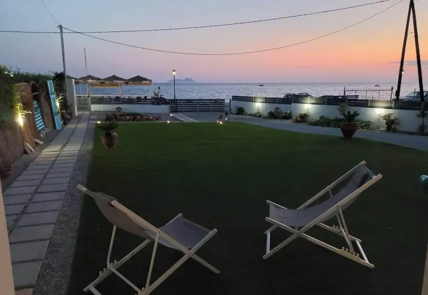 Apartment located on the coastline of Kokkinos Pirgos with sea and beach view. - Image 1