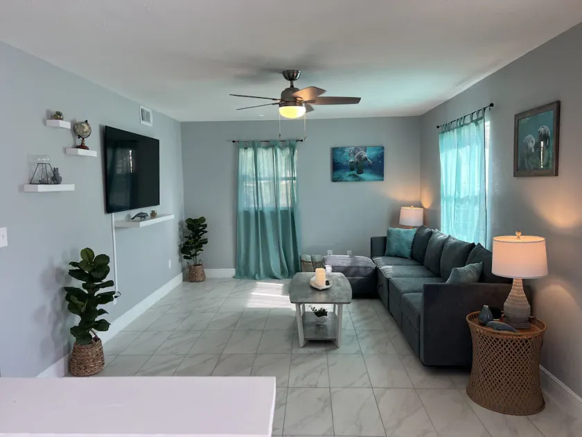 Entire residence 2-2, 🔥 pit, ping pong table, games, fenced backyard, 🐶 - Image 1