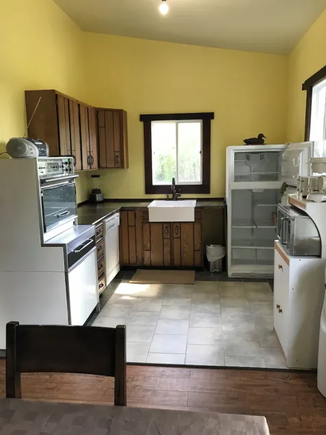 Casa Deluxe de 3 dormitorios con 5 piezas de baño y lavavajillas - Image 1