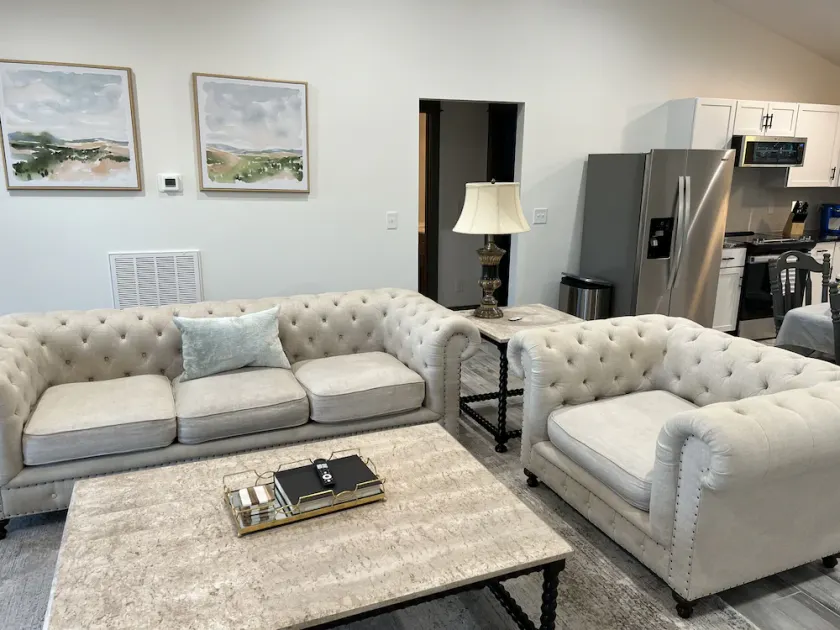Brand new home in peaceful neighborhood - Image 1