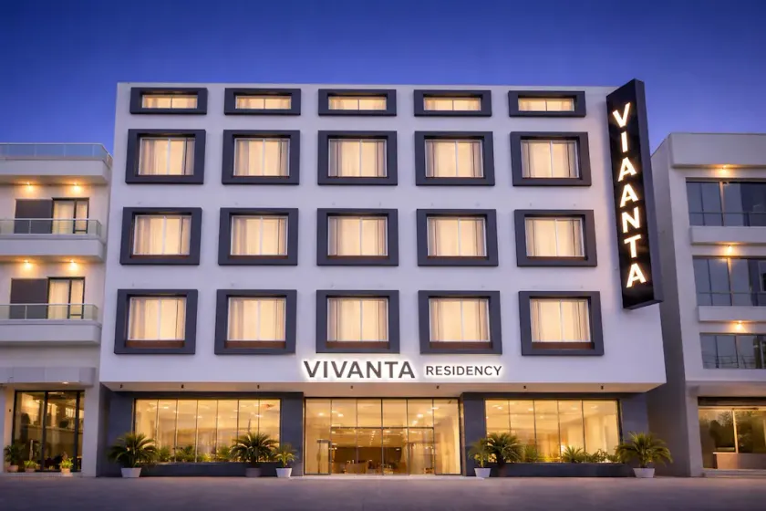 Hotel Vivanta Residency Delhi Airport  - Image 1