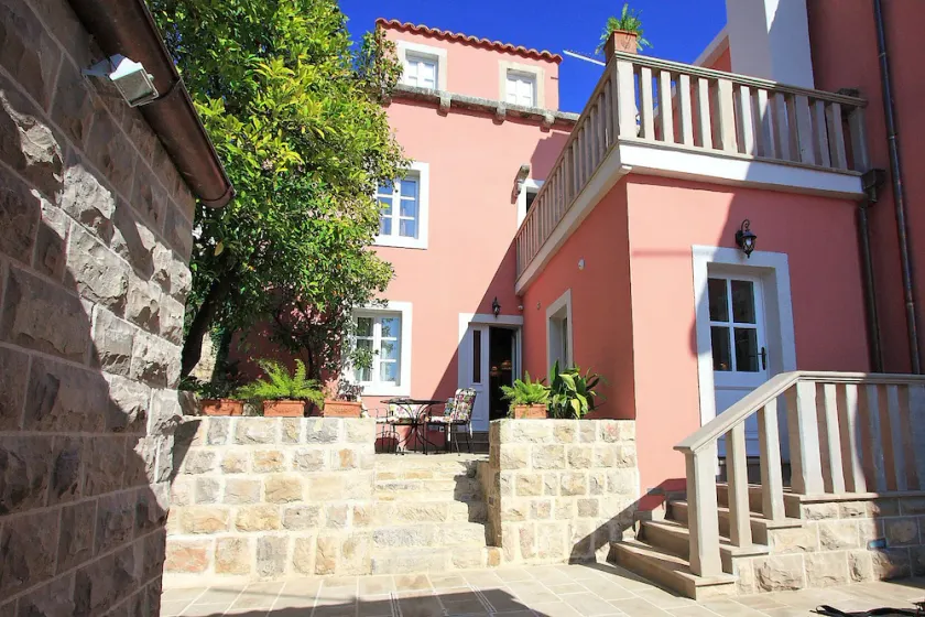 Villa with Its Privileged Position In The Historical Center Of Cavtat. - Image 1