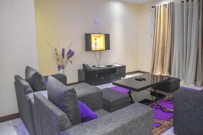Le Royale Holiday Apartment - Image 1